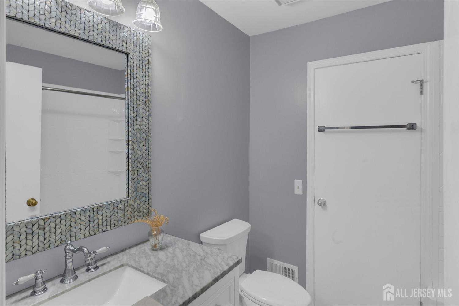 South Brunswick, New Jersey 08852, United States, 2 Bedrooms Bedrooms, ,2 BathroomsBathrooms,Residential,Active,164398