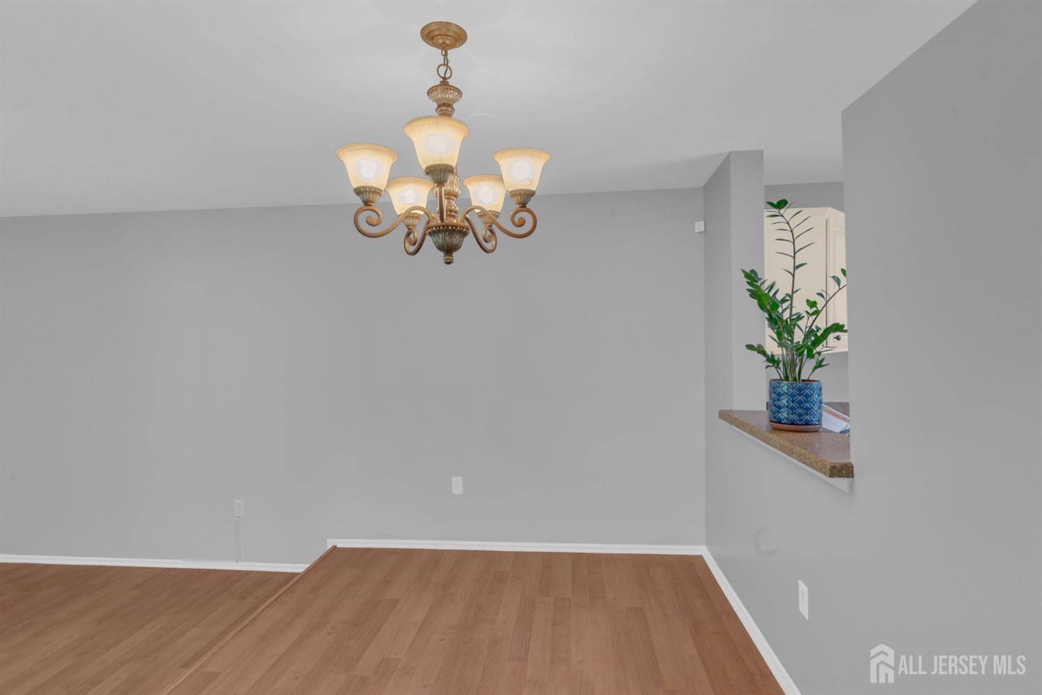 South Brunswick, New Jersey 08852, United States, 2 Bedrooms Bedrooms, ,2 BathroomsBathrooms,Residential,Active,164398