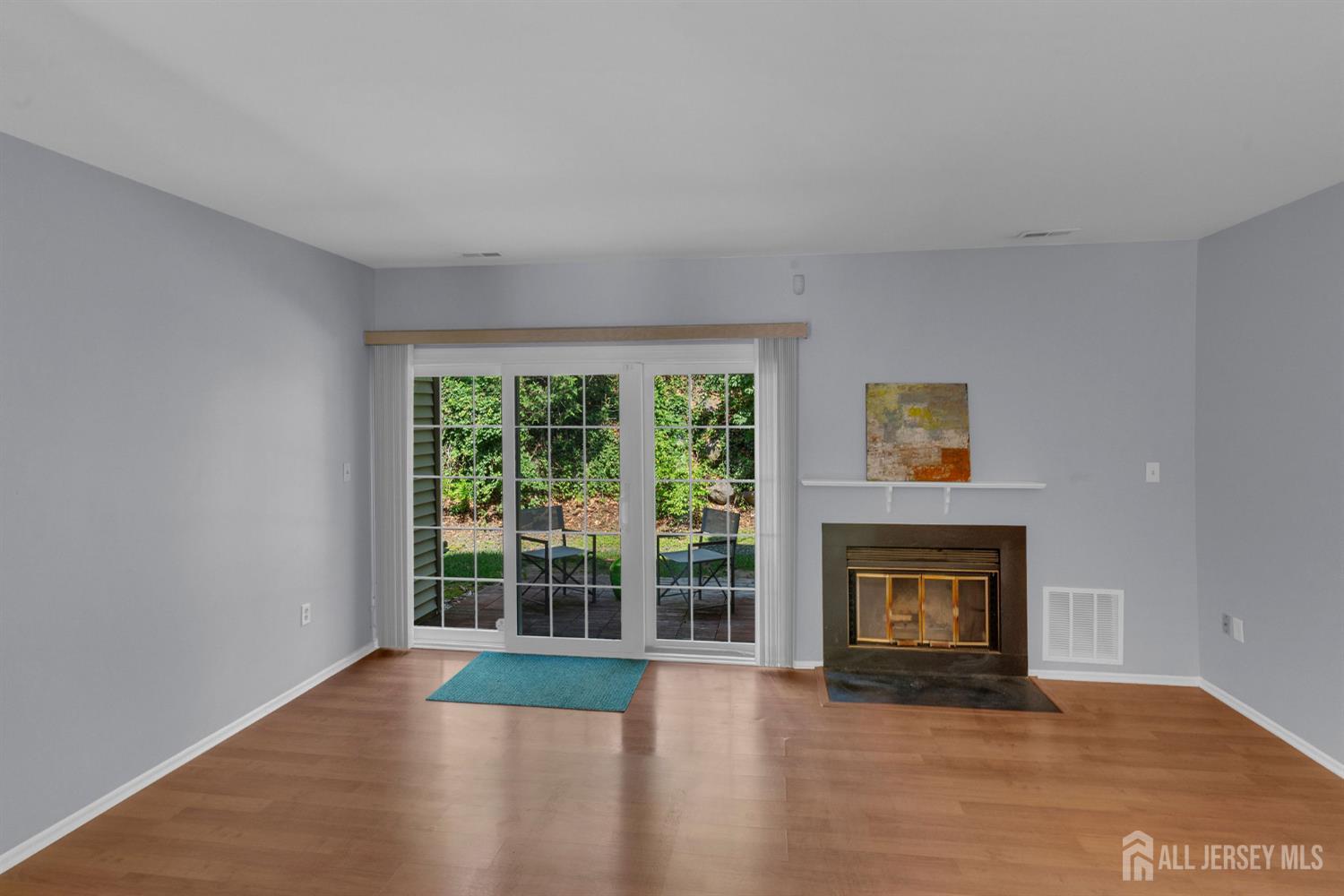 South Brunswick, New Jersey 08852, United States, 2 Bedrooms Bedrooms, ,2 BathroomsBathrooms,Residential,Active,164398