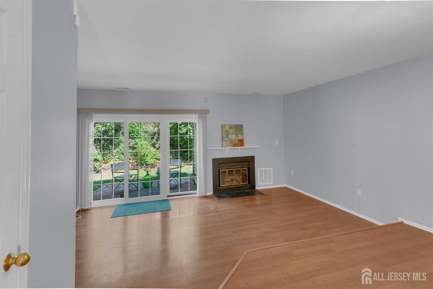 South Brunswick, New Jersey 08852, United States, 2 Bedrooms Bedrooms, ,2 BathroomsBathrooms,Residential,Active,164398