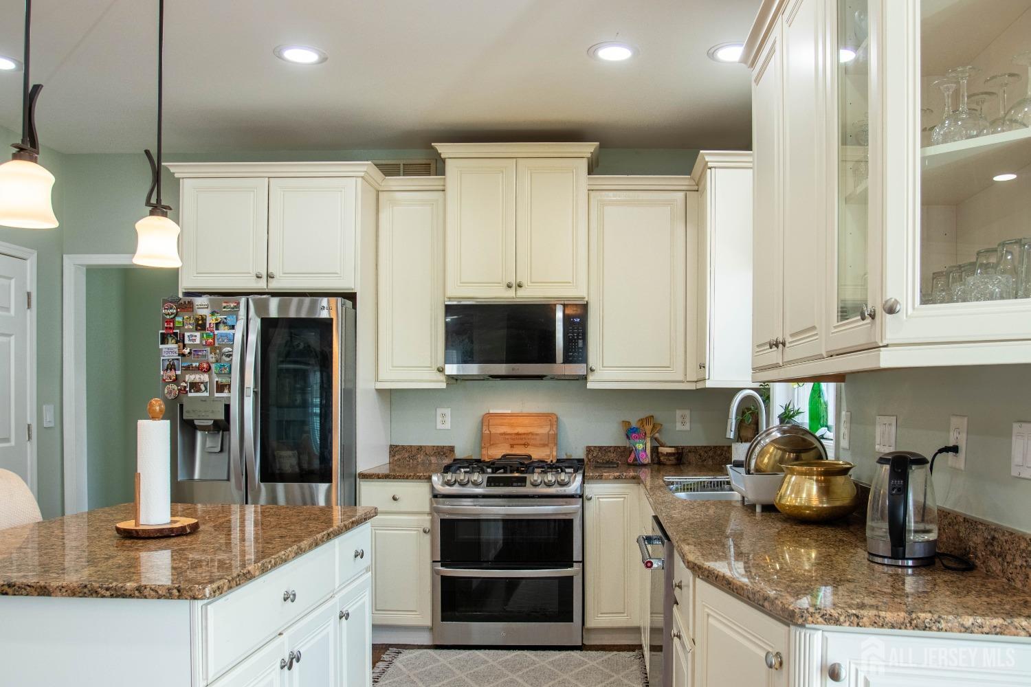 23 Keswick Circle, Monroe Township, New Jersey image 15