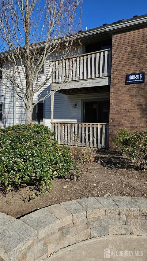 Homes For Rent - 909 Ravens Crest Drive<br/> Plainsboro, NJ 08536