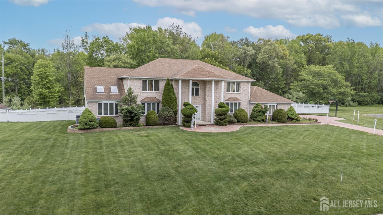 South Brunswick, New Jersey, 08852, United States, 5 Bedrooms Bedrooms, ,6 BathroomsBathrooms,Residential,Active,2044563