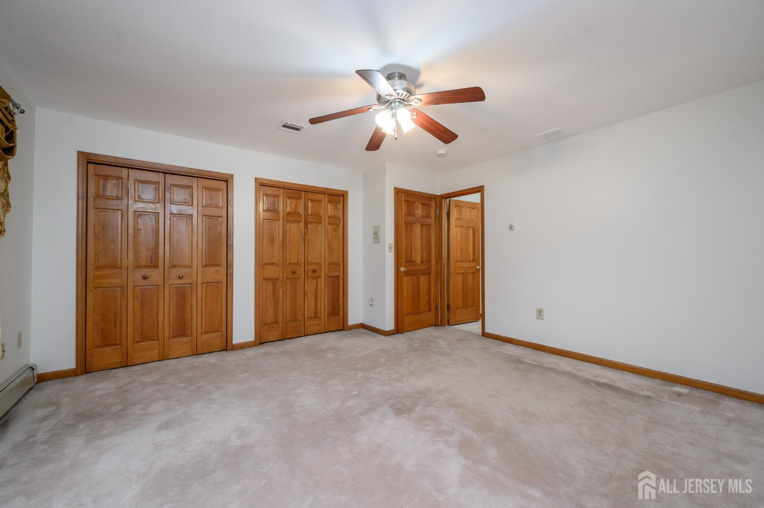 South Brunswick, New Jersey, 08852, United States, 5 Bedrooms Bedrooms, ,6 BathroomsBathrooms,Residential,Active,2044563