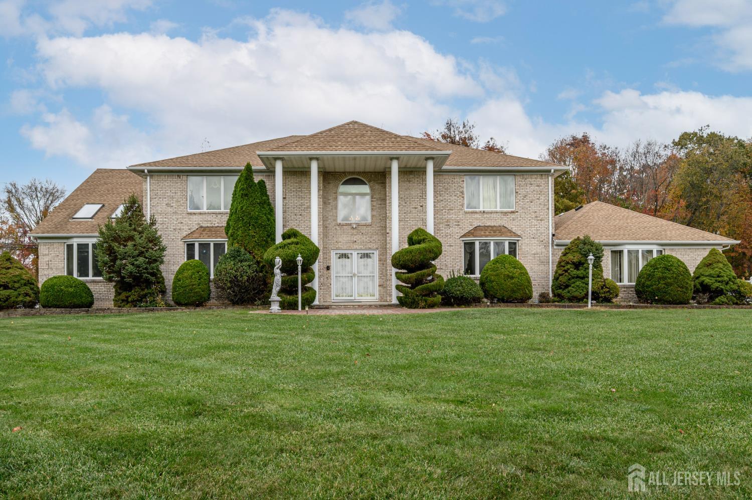South Brunswick, New Jersey, 08852, United States, 5 Bedrooms Bedrooms, ,6 BathroomsBathrooms,Residential,Active,2044563