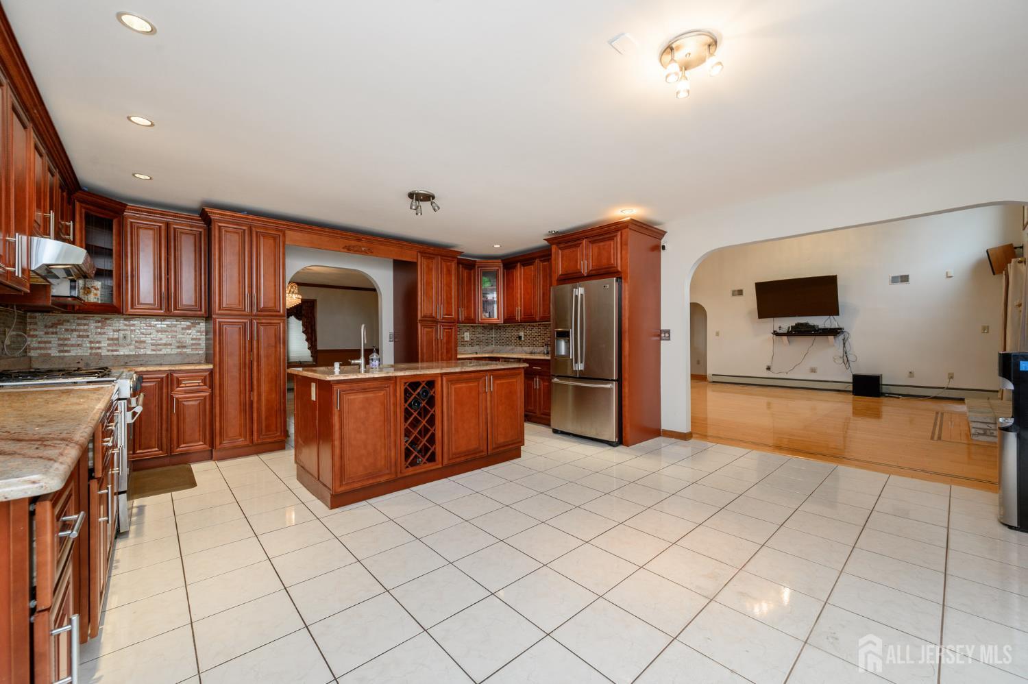 South Brunswick, New Jersey, 08852, United States, 5 Bedrooms Bedrooms, ,6 BathroomsBathrooms,Residential,Active,2044563