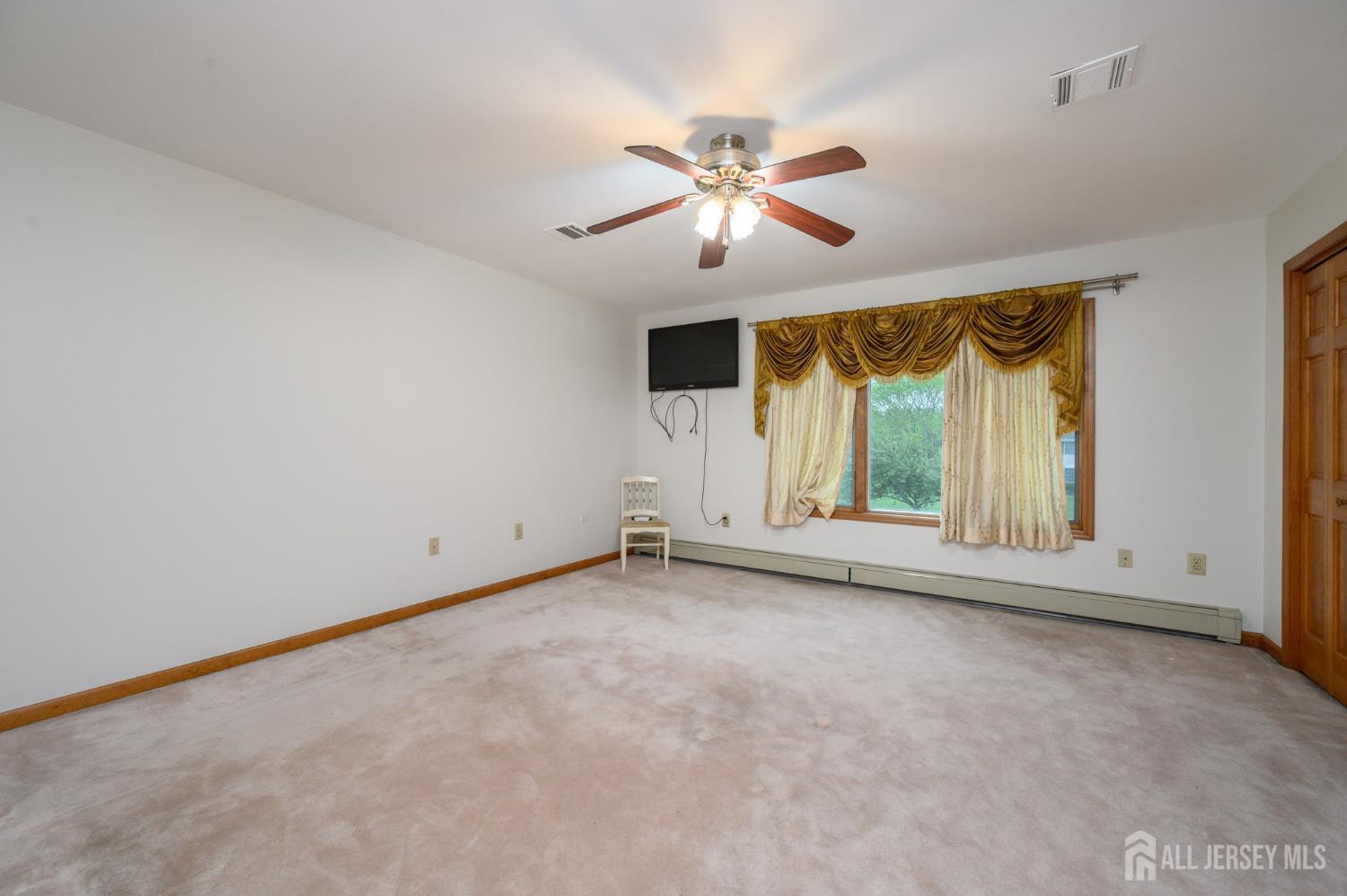 South Brunswick, New Jersey, 08852, United States, 5 Bedrooms Bedrooms, ,6 BathroomsBathrooms,Residential,Active,2044563