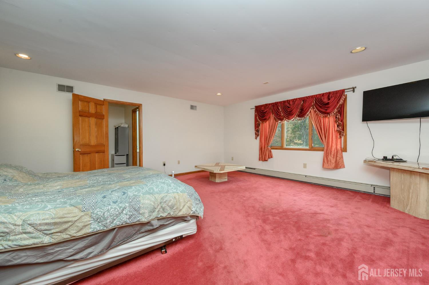 South Brunswick, New Jersey, 08852, United States, 5 Bedrooms Bedrooms, ,6 BathroomsBathrooms,Residential,Active,2044563
