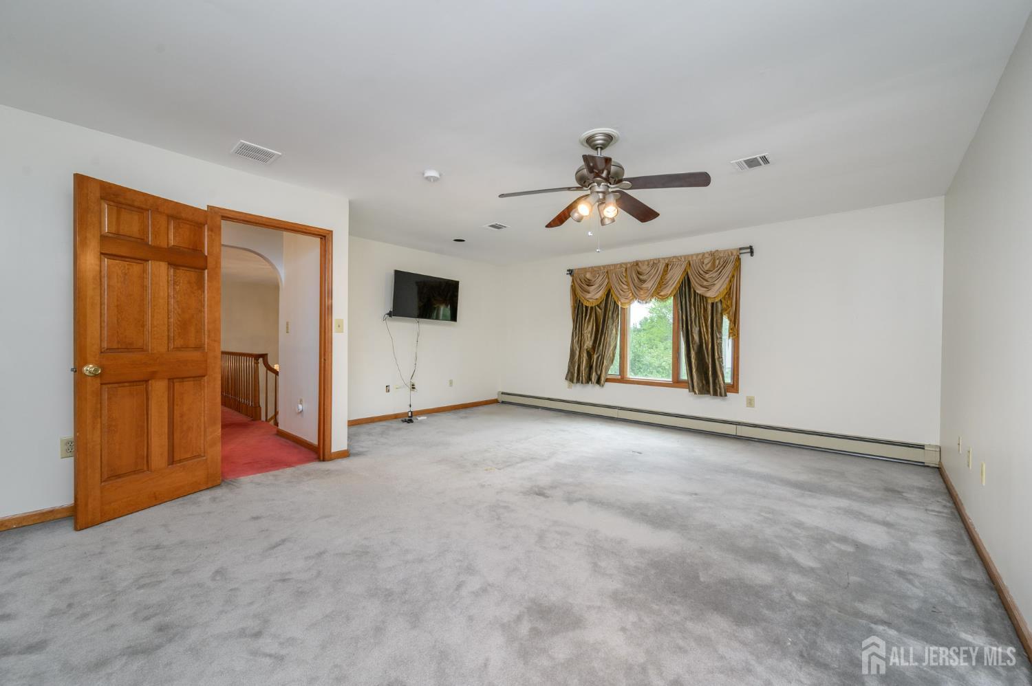 South Brunswick, New Jersey, 08852, United States, 5 Bedrooms Bedrooms, ,6 BathroomsBathrooms,Residential,Active,2044563
