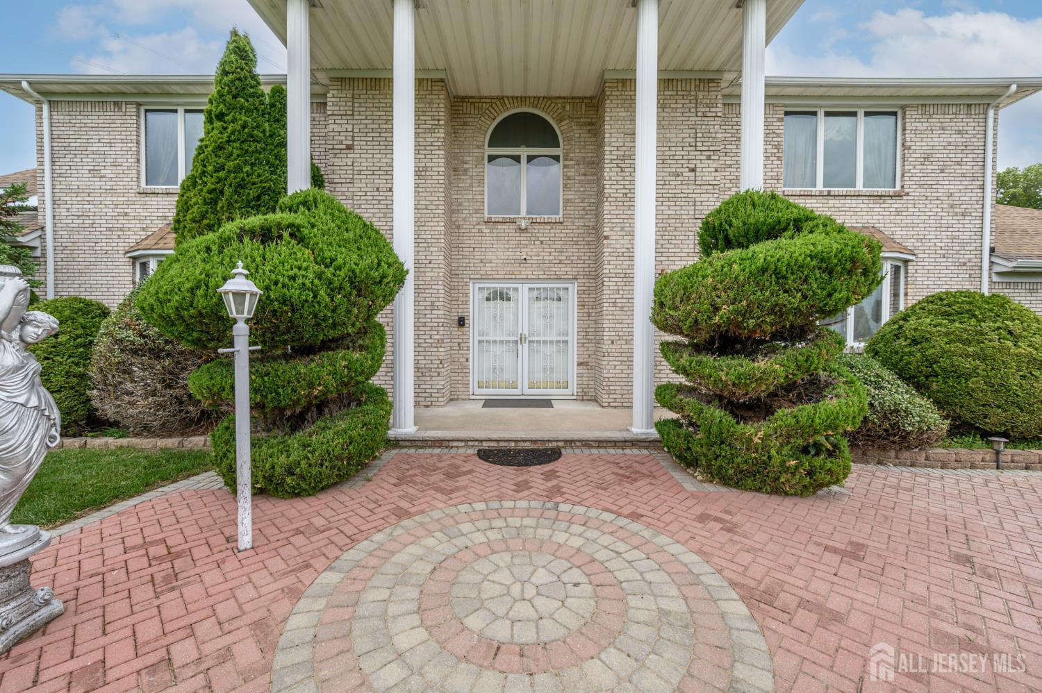 South Brunswick, New Jersey, 08852, United States, 5 Bedrooms Bedrooms, ,6 BathroomsBathrooms,Residential,Active,2044563