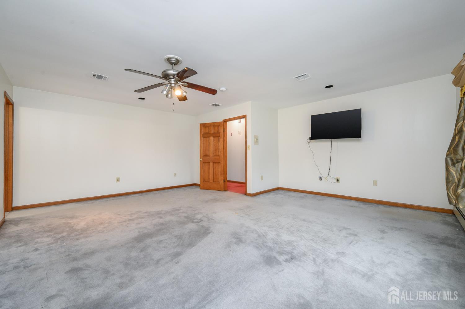 South Brunswick, New Jersey, 08852, United States, 5 Bedrooms Bedrooms, ,6 BathroomsBathrooms,Residential,Active,2044563