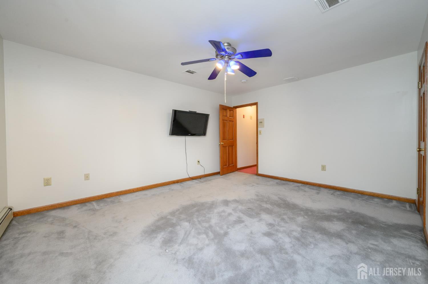 South Brunswick, New Jersey, 08852, United States, 5 Bedrooms Bedrooms, ,6 BathroomsBathrooms,Residential,Active,2044563