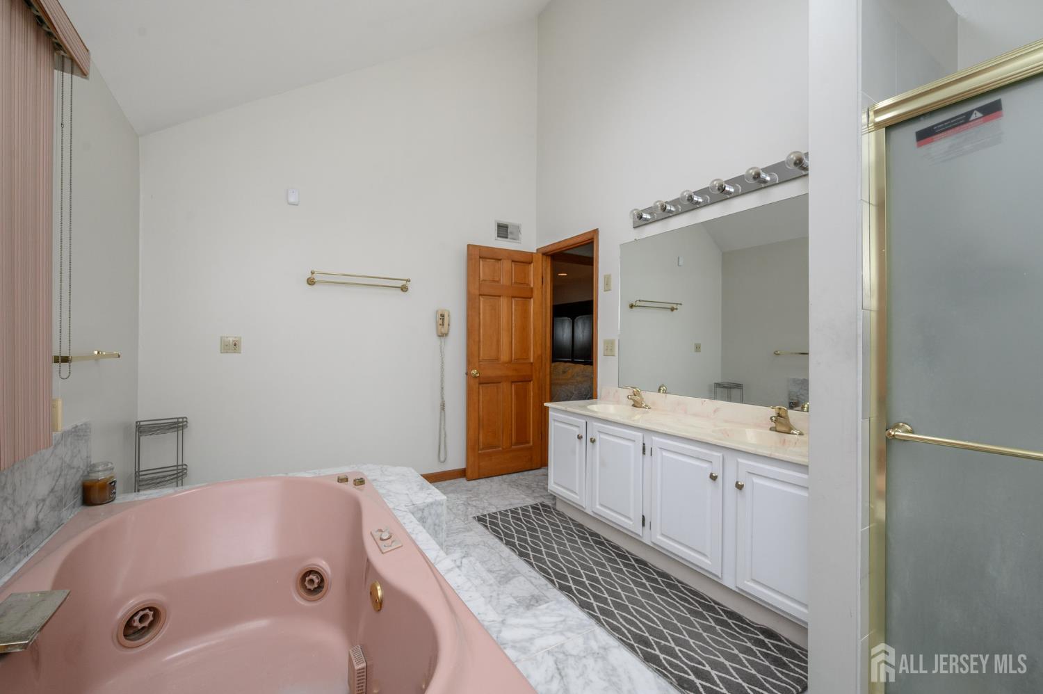 South Brunswick, New Jersey, 08852, United States, 5 Bedrooms Bedrooms, ,6 BathroomsBathrooms,Residential,Active,2044563