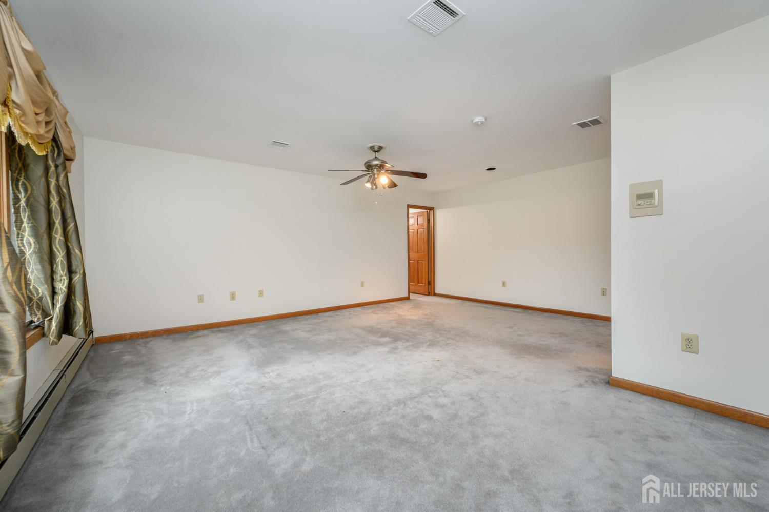 South Brunswick, New Jersey, 08852, United States, 5 Bedrooms Bedrooms, ,6 BathroomsBathrooms,Residential,Active,2044563