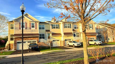 Townhouse For Sale - 32 Morris Lane<br/> Cranbury, NJ 08512