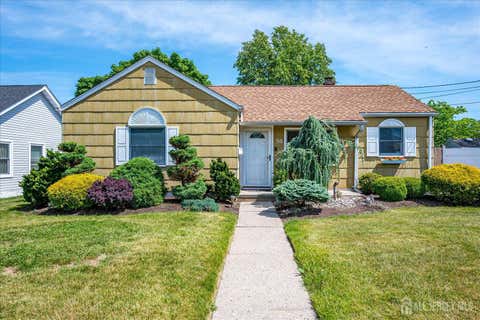 Homes For Sale - 30 Walnut Street<br/> Edison, NJ 08817