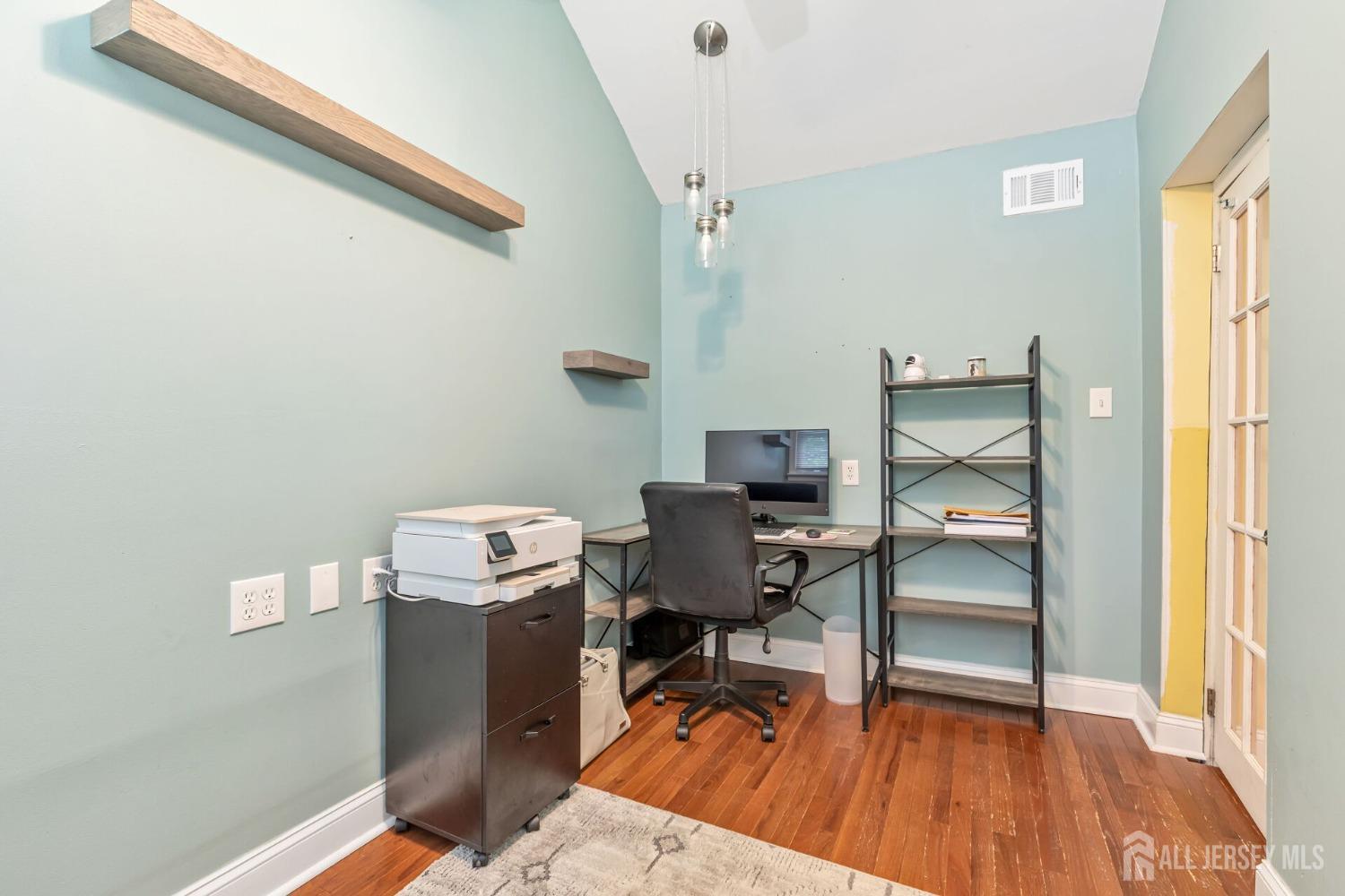 577 Holmdel Road, Hazlet, New Jersey image 7