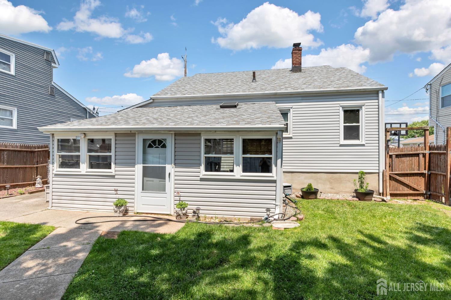 164 Holly Street, Port Reading, New Jersey image 35