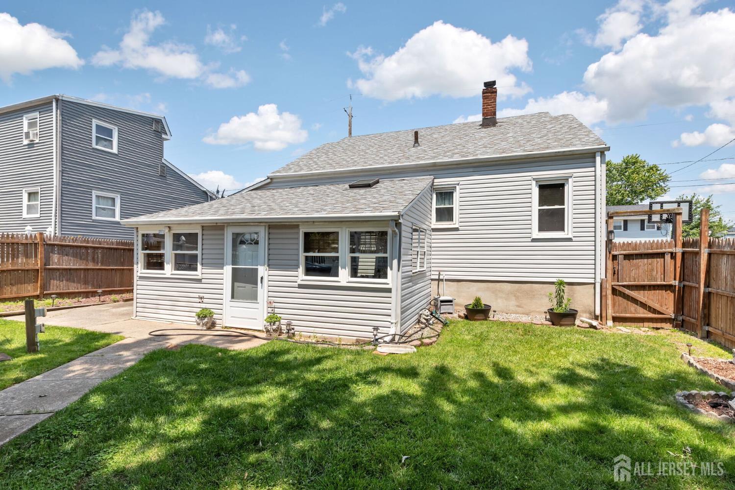 164 Holly Street, Port Reading, New Jersey image 34