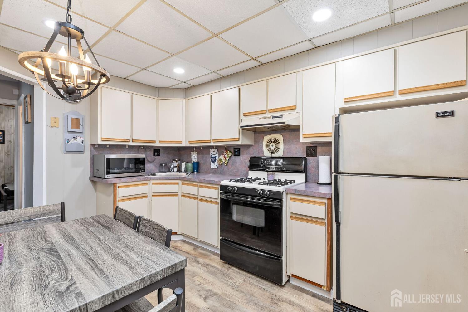 164 Holly Street, Port Reading, New Jersey image 12