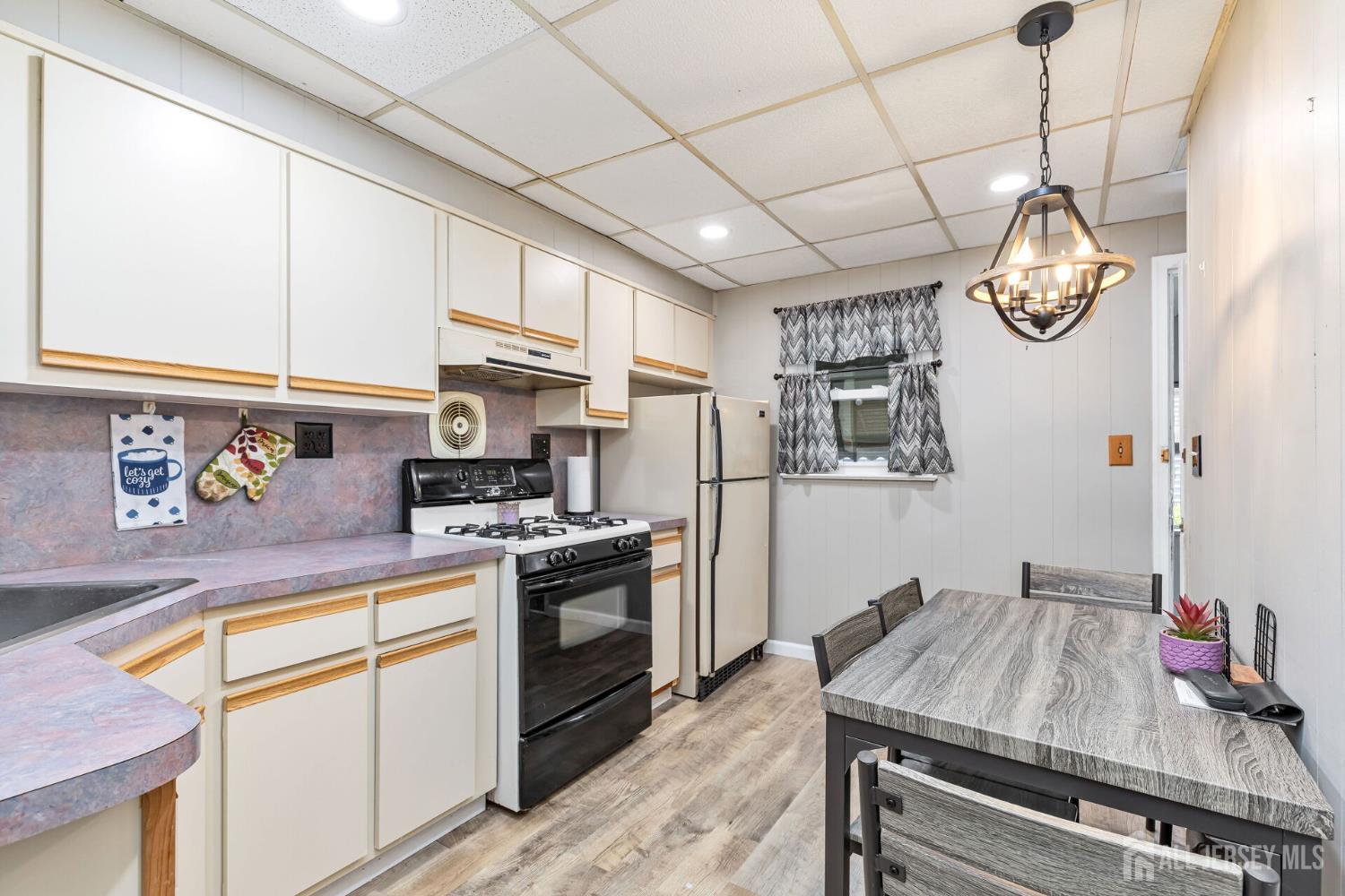 164 Holly Street, Port Reading, New Jersey image 11
