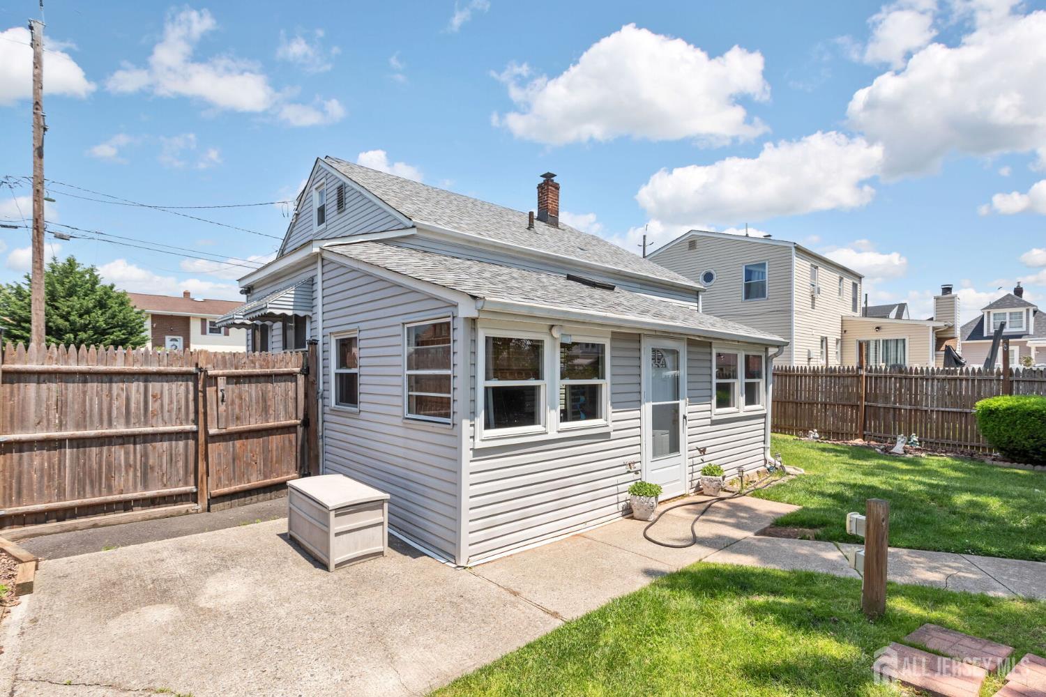 164 Holly Street, Port Reading, New Jersey image 36