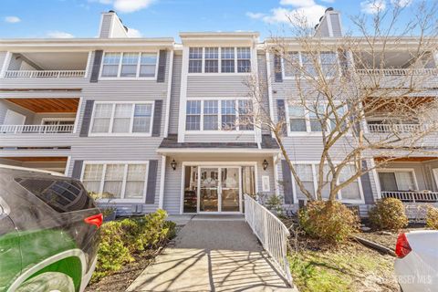 Condo For Sale - 312 Raintree Court<br/> Helmetta, NJ 08828