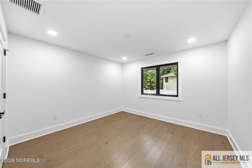 41 Pine St, Old Bridge, NJ, 08857, USA, 5 Bedrooms Bedrooms, ,4 BathroomsBathrooms,Residential,Active,41 Pine St,2662087M