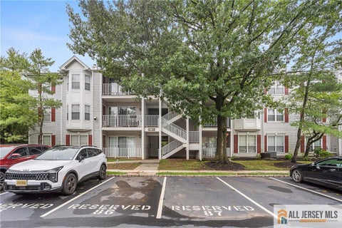Condo For Sale - 2 Sheffield Court<br/> North Brunswick, NJ 08902