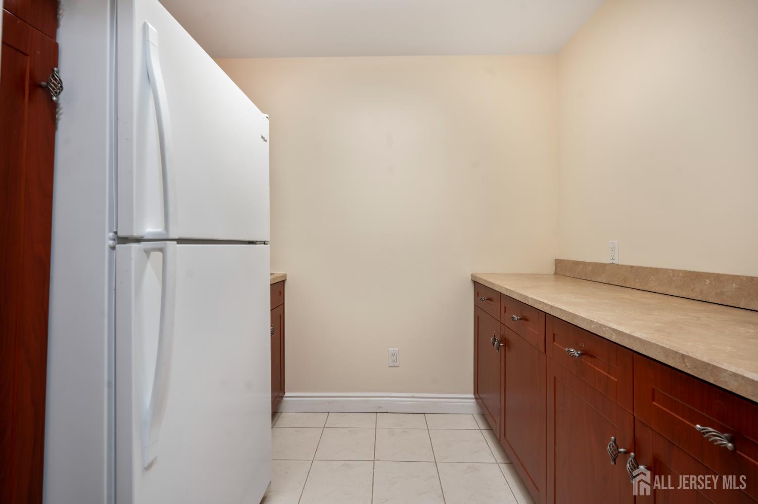 East Brunswick, New Jersey, 08816, United States, 5 Bedrooms Bedrooms, ,6 BathroomsBathrooms,Residential,Active,2044990