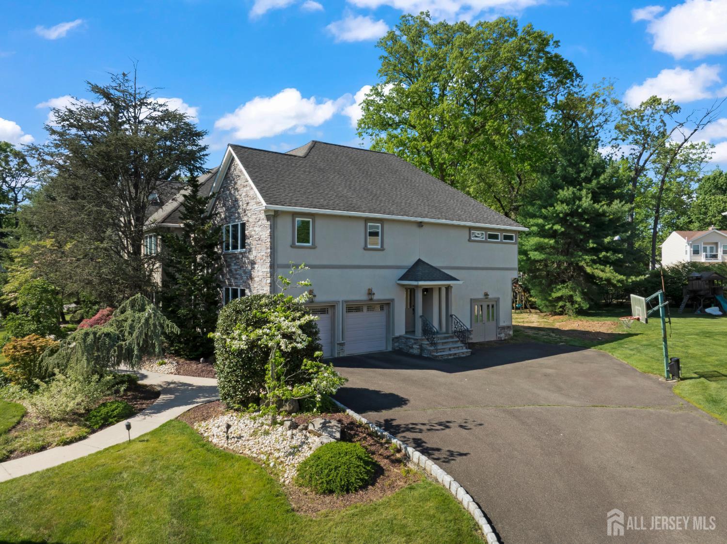 East Brunswick, New Jersey, 08816, United States, 5 Bedrooms Bedrooms, ,6 BathroomsBathrooms,Residential,Active,2044990