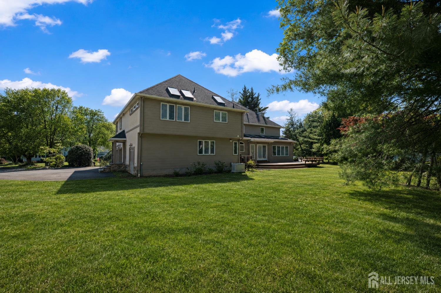 East Brunswick, New Jersey, 08816, United States, 5 Bedrooms Bedrooms, ,6 BathroomsBathrooms,Residential,Active,2044990