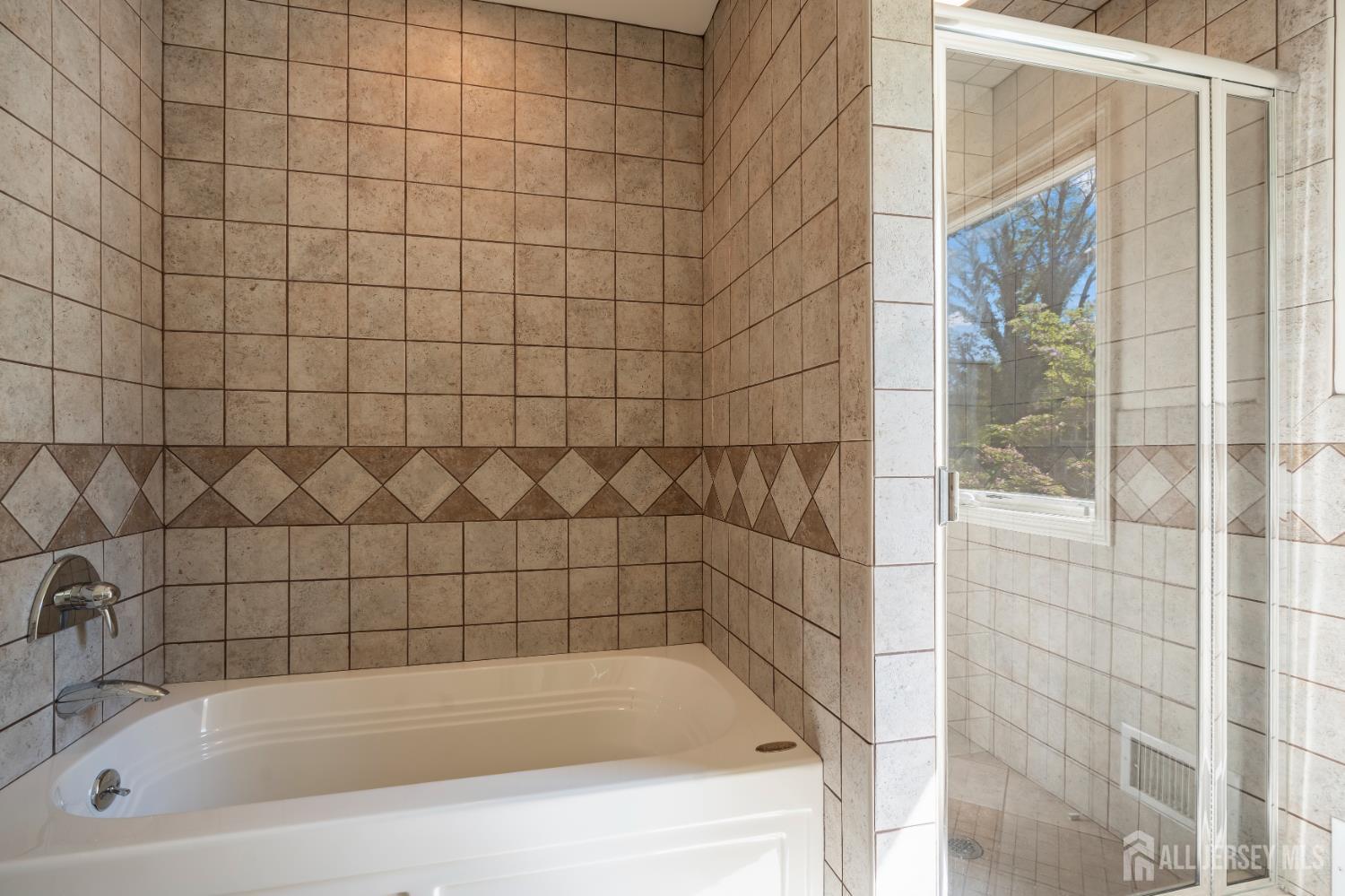 East Brunswick, New Jersey, 08816, United States, 5 Bedrooms Bedrooms, ,6 BathroomsBathrooms,Residential,Active,2044990