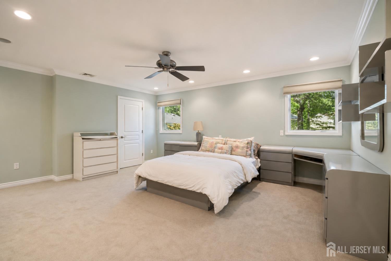 East Brunswick, New Jersey, 08816, United States, 5 Bedrooms Bedrooms, ,6 BathroomsBathrooms,Residential,Active,2044990
