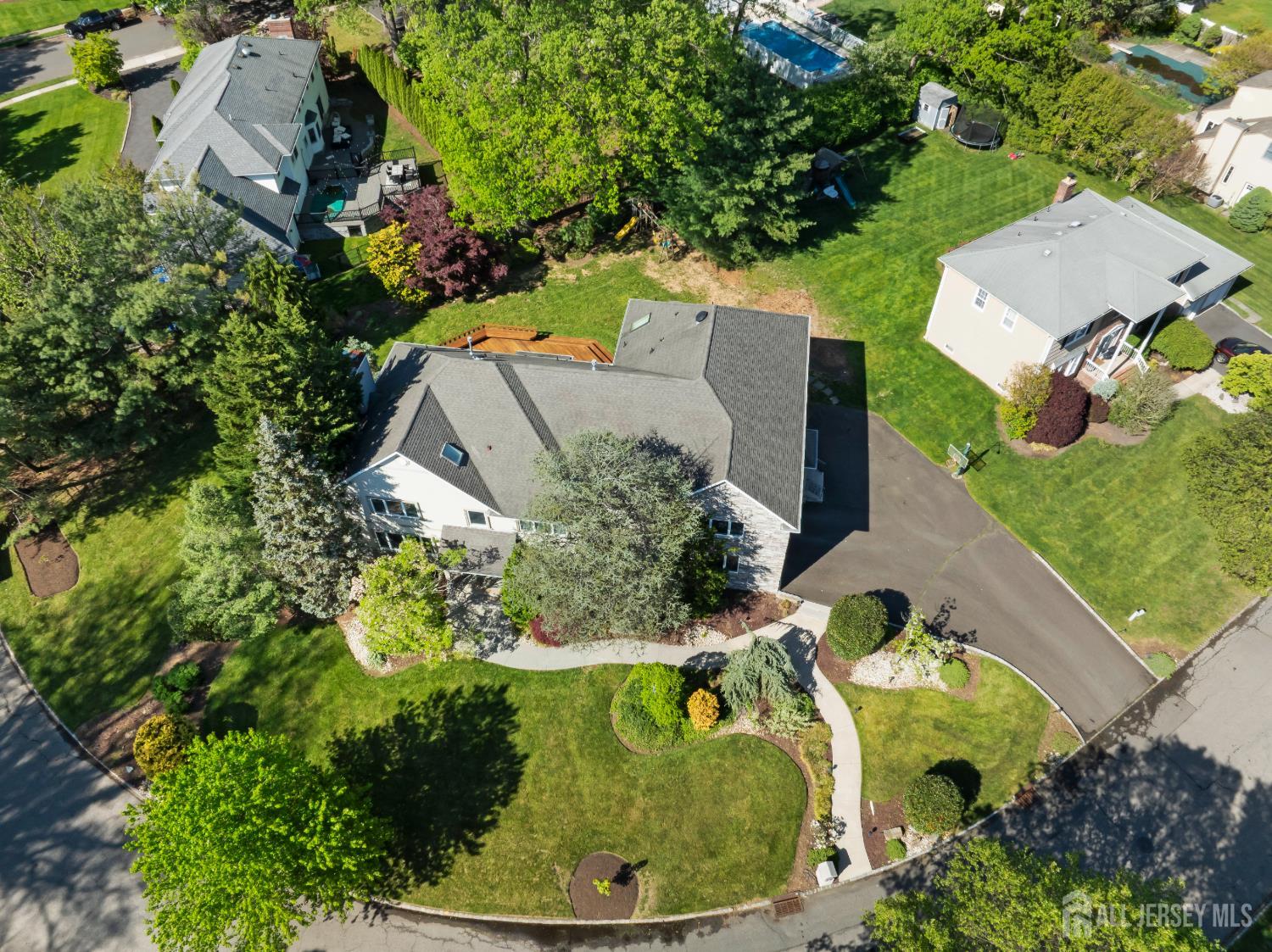 East Brunswick, New Jersey, 08816, United States, 5 Bedrooms Bedrooms, ,6 BathroomsBathrooms,Residential,Active,2044990