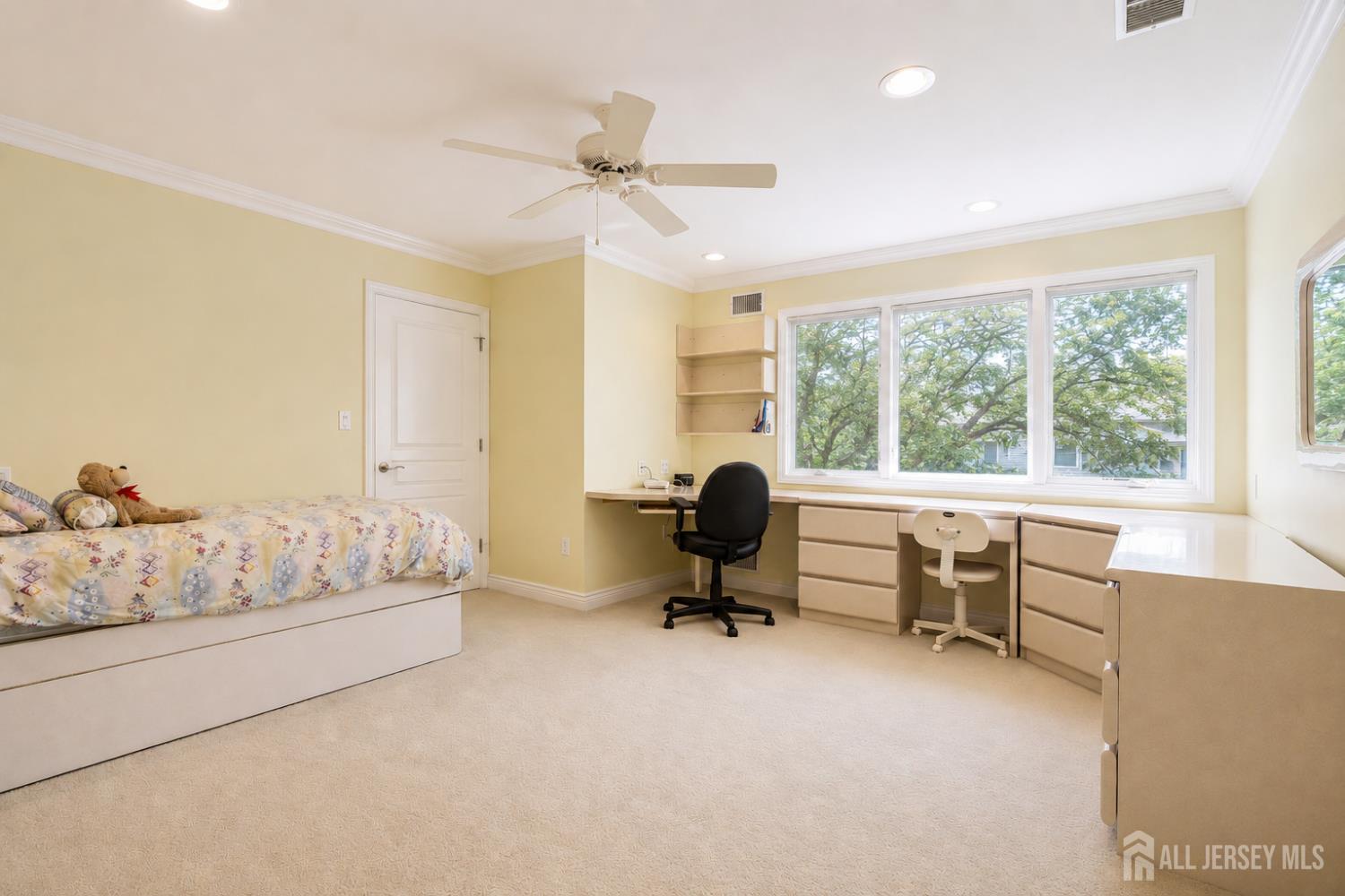 East Brunswick, New Jersey, 08816, United States, 5 Bedrooms Bedrooms, ,6 BathroomsBathrooms,Residential,Active,2044990