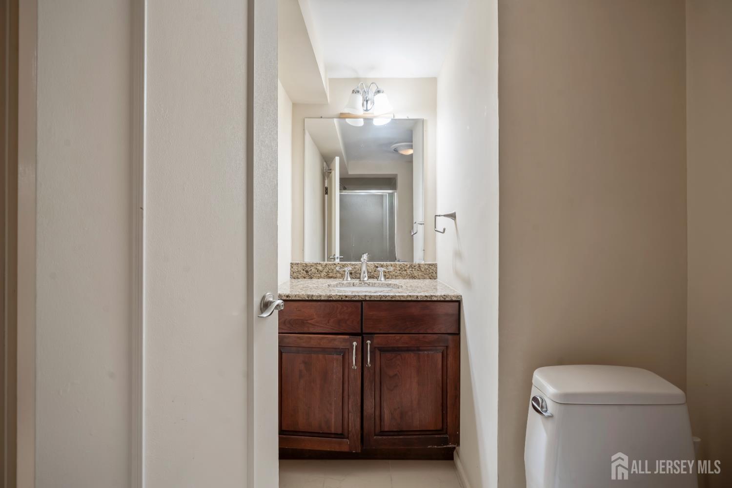 East Brunswick, New Jersey, 08816, United States, 5 Bedrooms Bedrooms, ,6 BathroomsBathrooms,Residential,Active,2044990