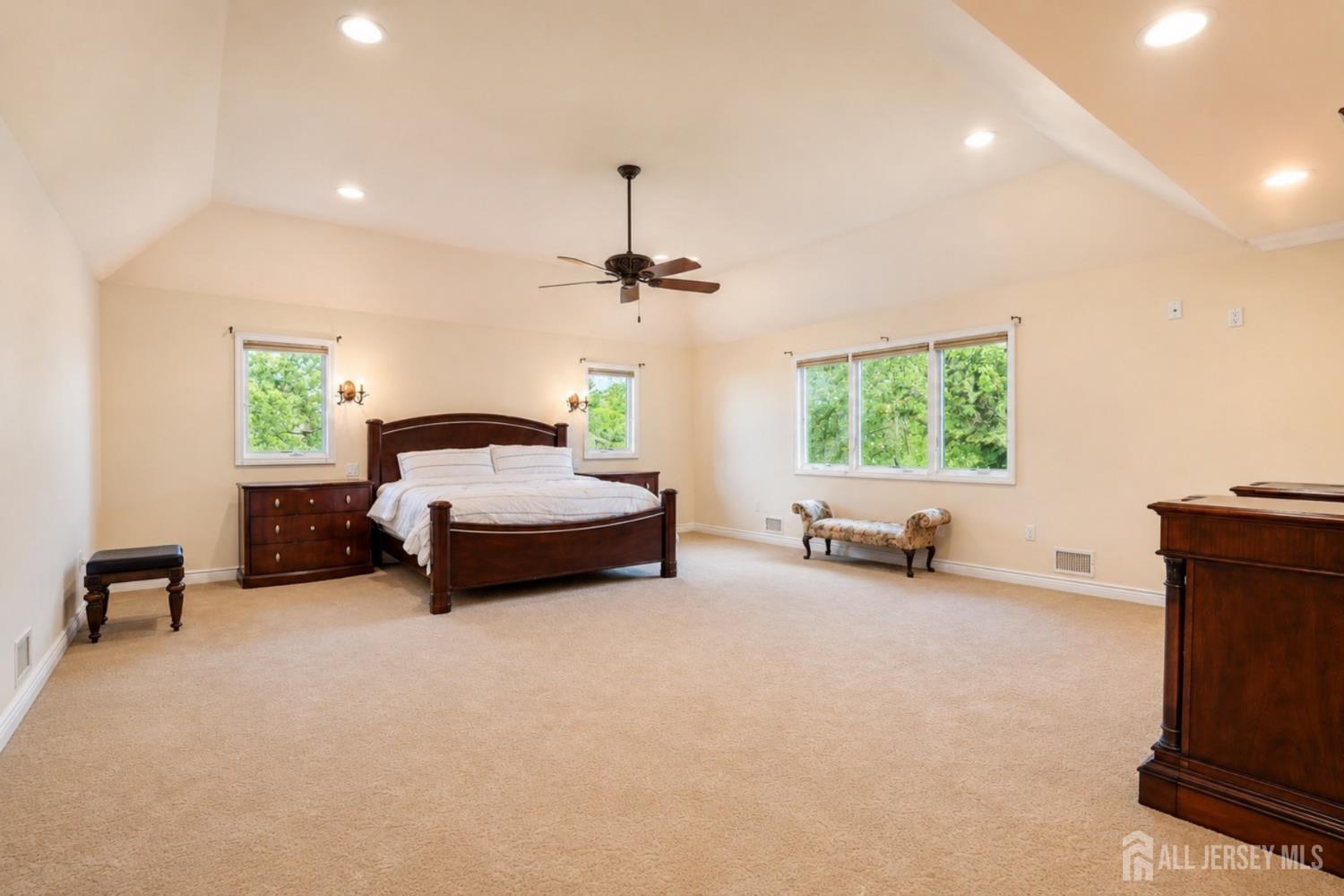 East Brunswick, New Jersey, 08816, United States, 5 Bedrooms Bedrooms, ,6 BathroomsBathrooms,Residential,Active,2044990