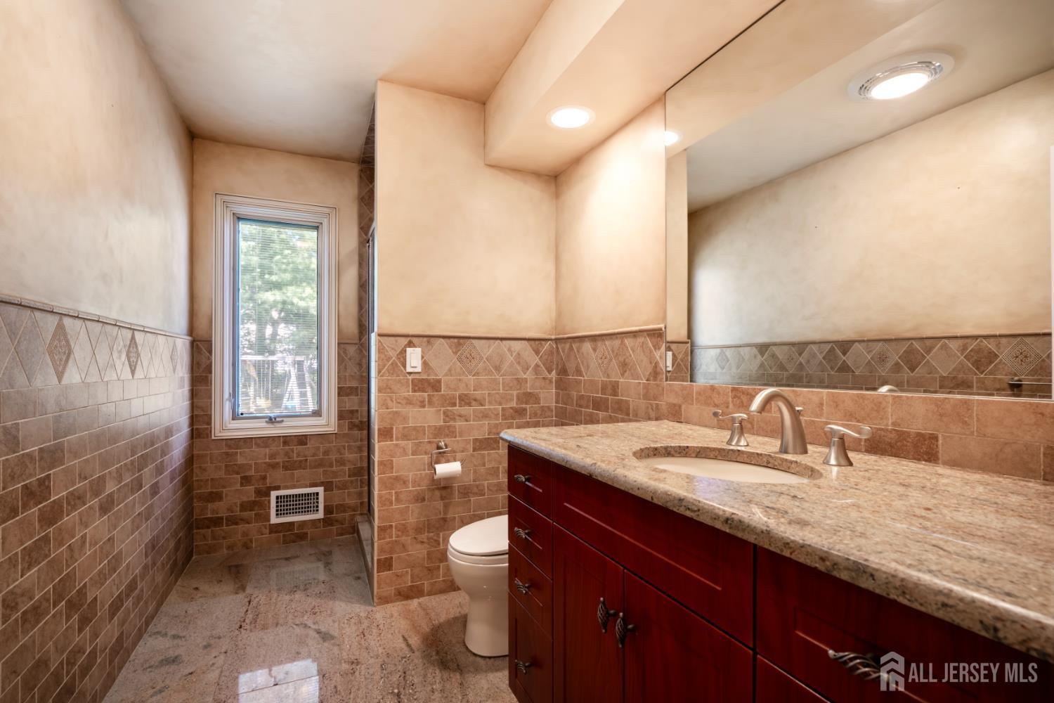 East Brunswick, New Jersey, 08816, United States, 5 Bedrooms Bedrooms, ,6 BathroomsBathrooms,Residential,Active,2044990