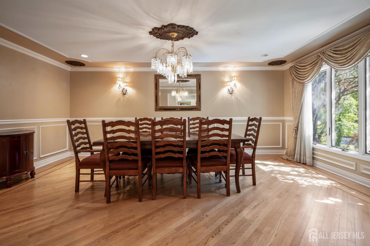 East Brunswick, New Jersey, 08816, United States, 5 Bedrooms Bedrooms, ,6 BathroomsBathrooms,Residential,Active,2044990