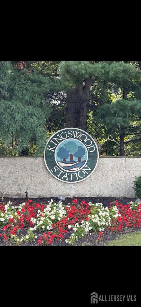 Condo For Sale - 2704 Commons At Kingswood Drive<br/> East Brunswick, NJ 08816