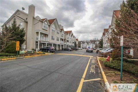 Townhouse For Rent - 17 Prestwick Way<br/> Edison, NJ 08820