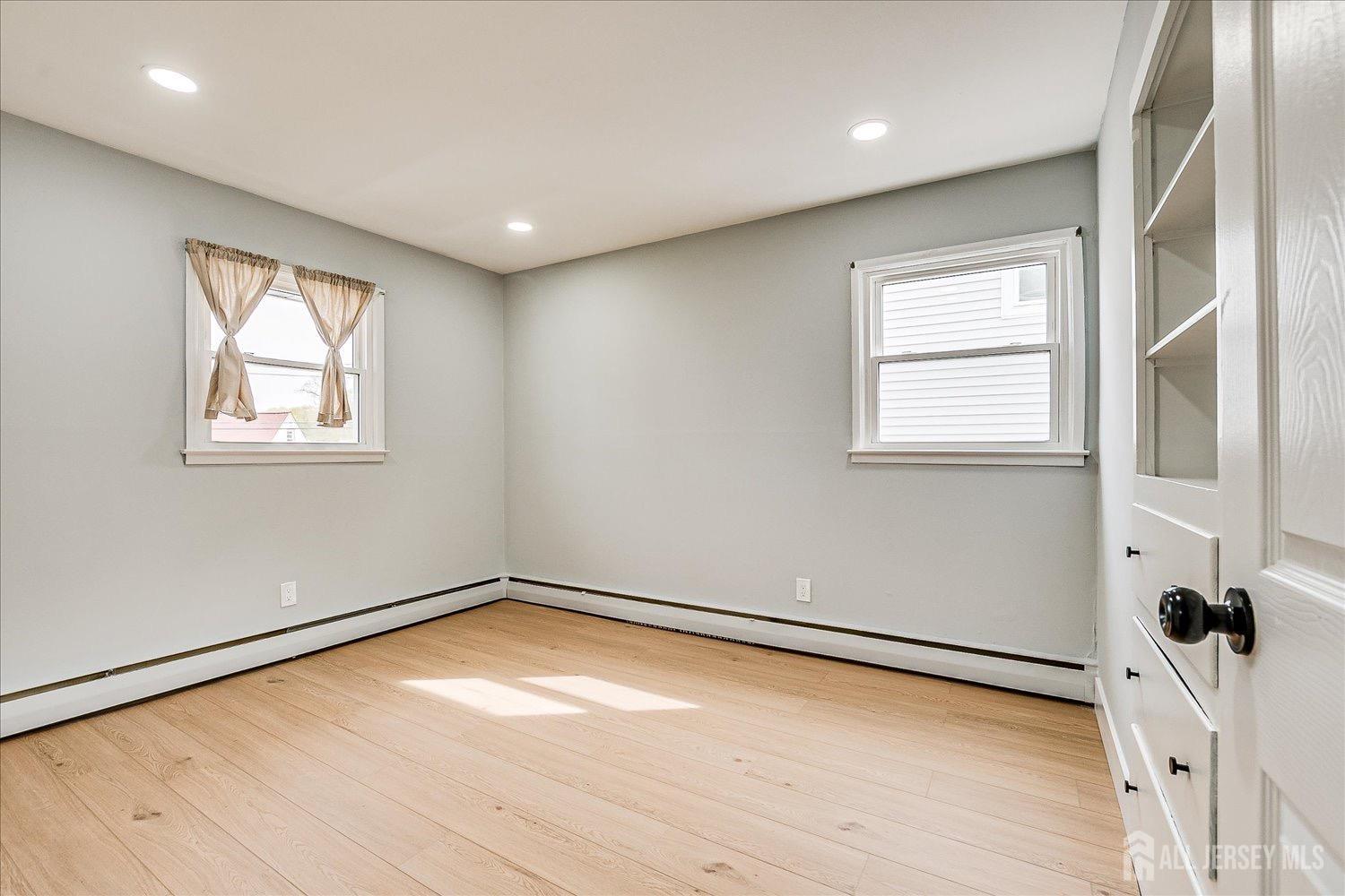1 Alvin Court, Menlo Park Terrace, New Jersey image 22