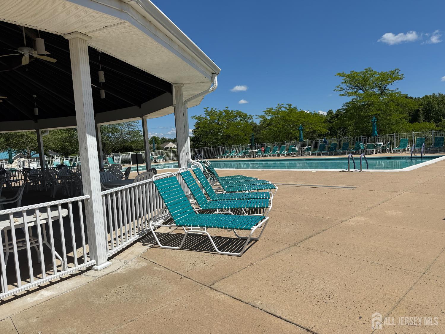 306 Kinglet Drive, Monroe Township, New Jersey image 4