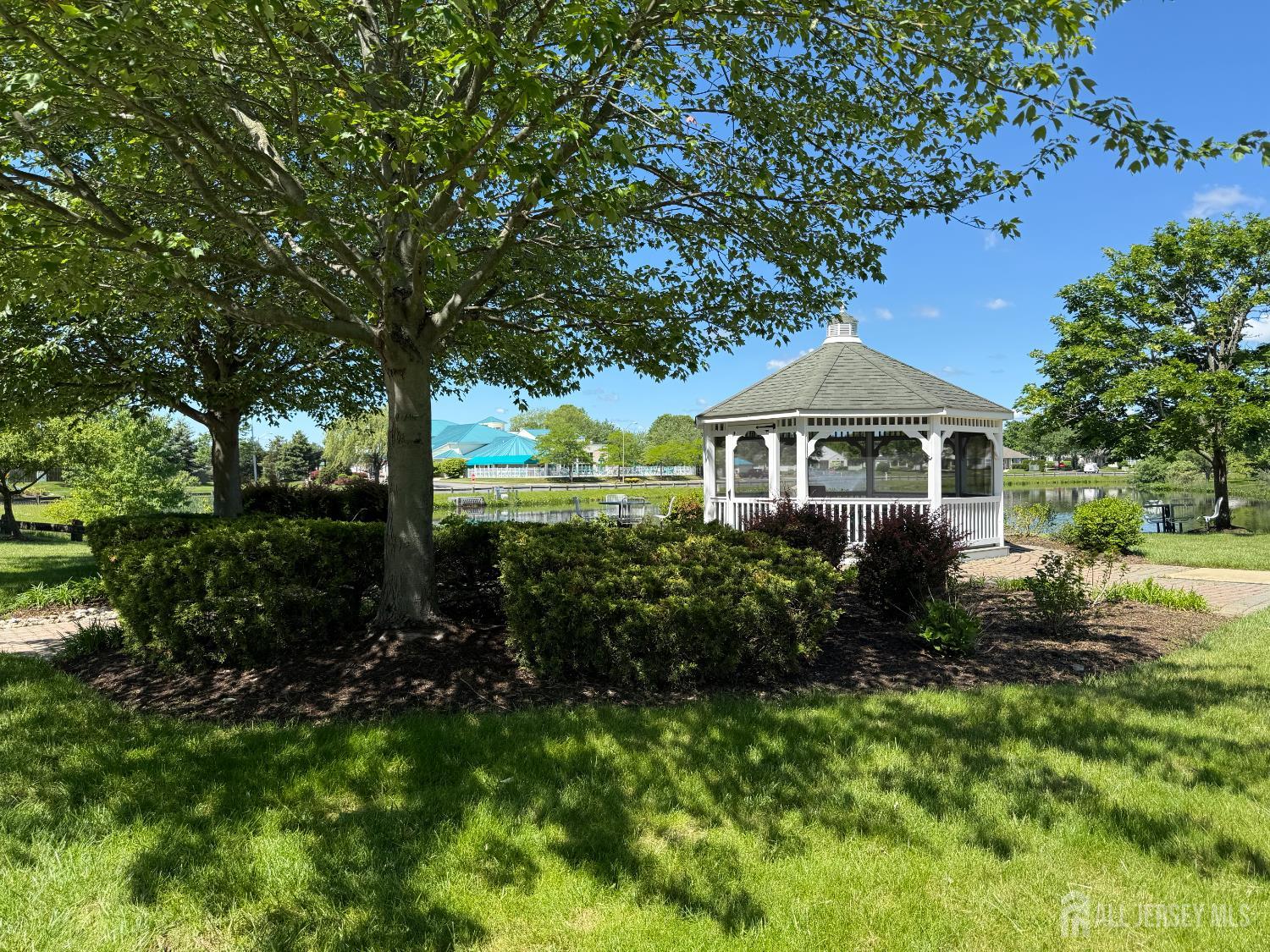 306 Kinglet Drive, Monroe Township, New Jersey image 6