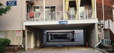 Condo For Sale - 532 Great Beds Court<br/> Perth Amboy, NJ 08861