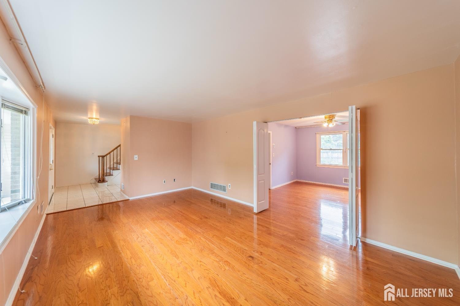 289 Old Road, Sewaren, New Jersey image 4