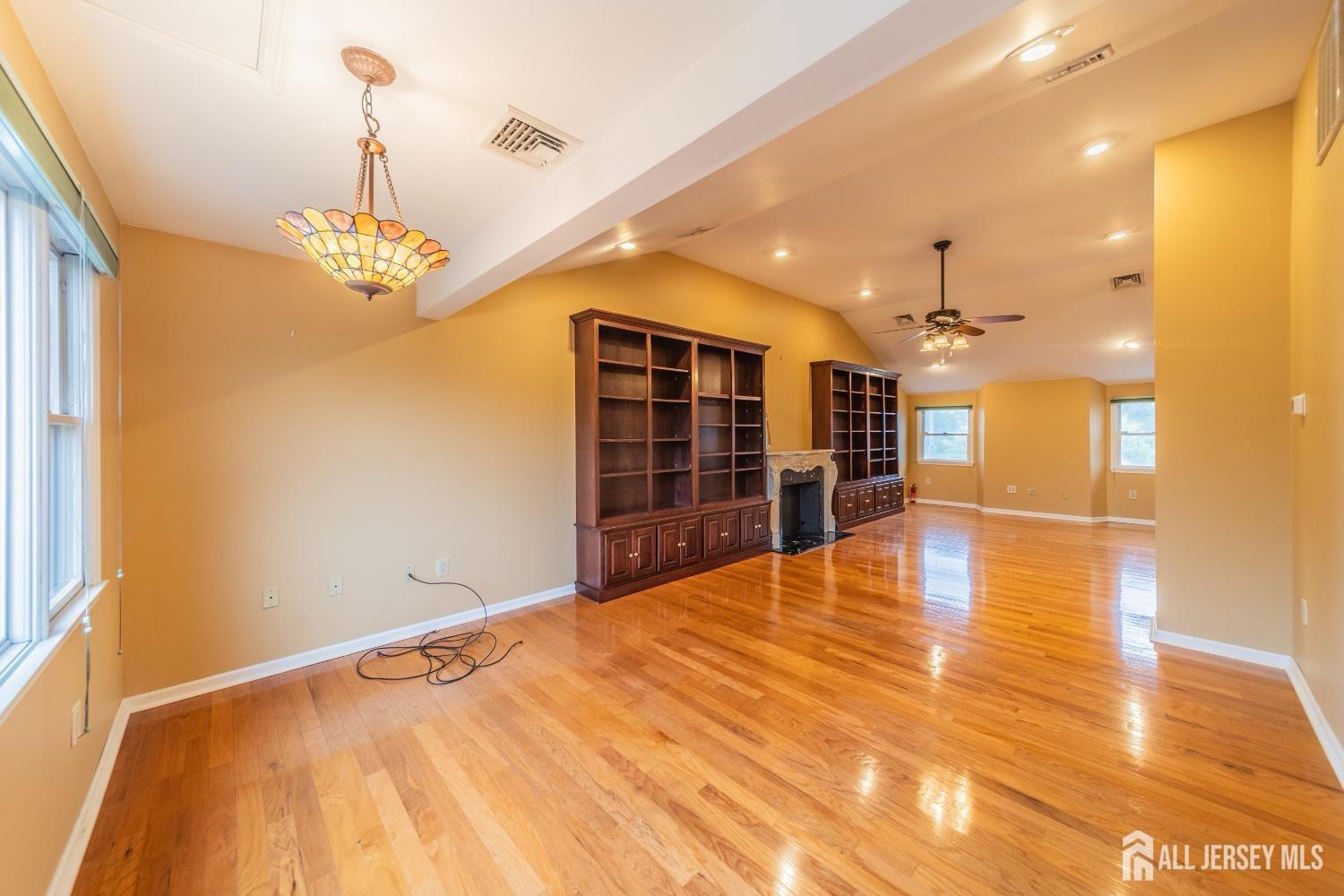 289 Old Road, Sewaren, New Jersey image 19