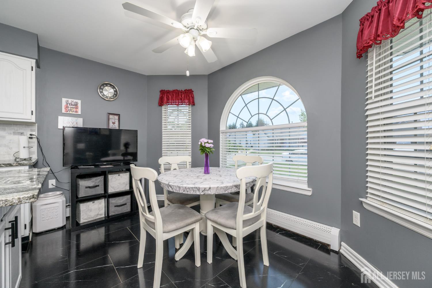 11 Sandhurst Court, Toms River, New Jersey image 9