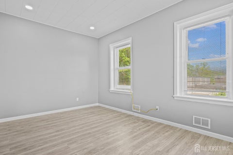 Apartment For Rent - 107 Macarthur Avenue #1<br/> Sayreville, NJ 08872